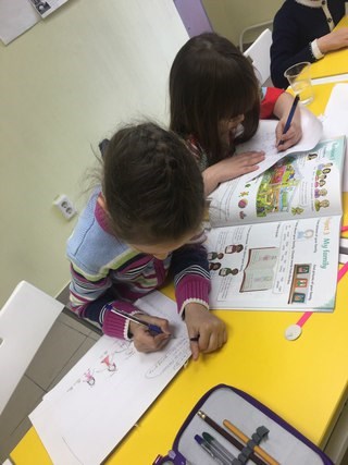 Изображение Гениум, сеть центров чтения и развития